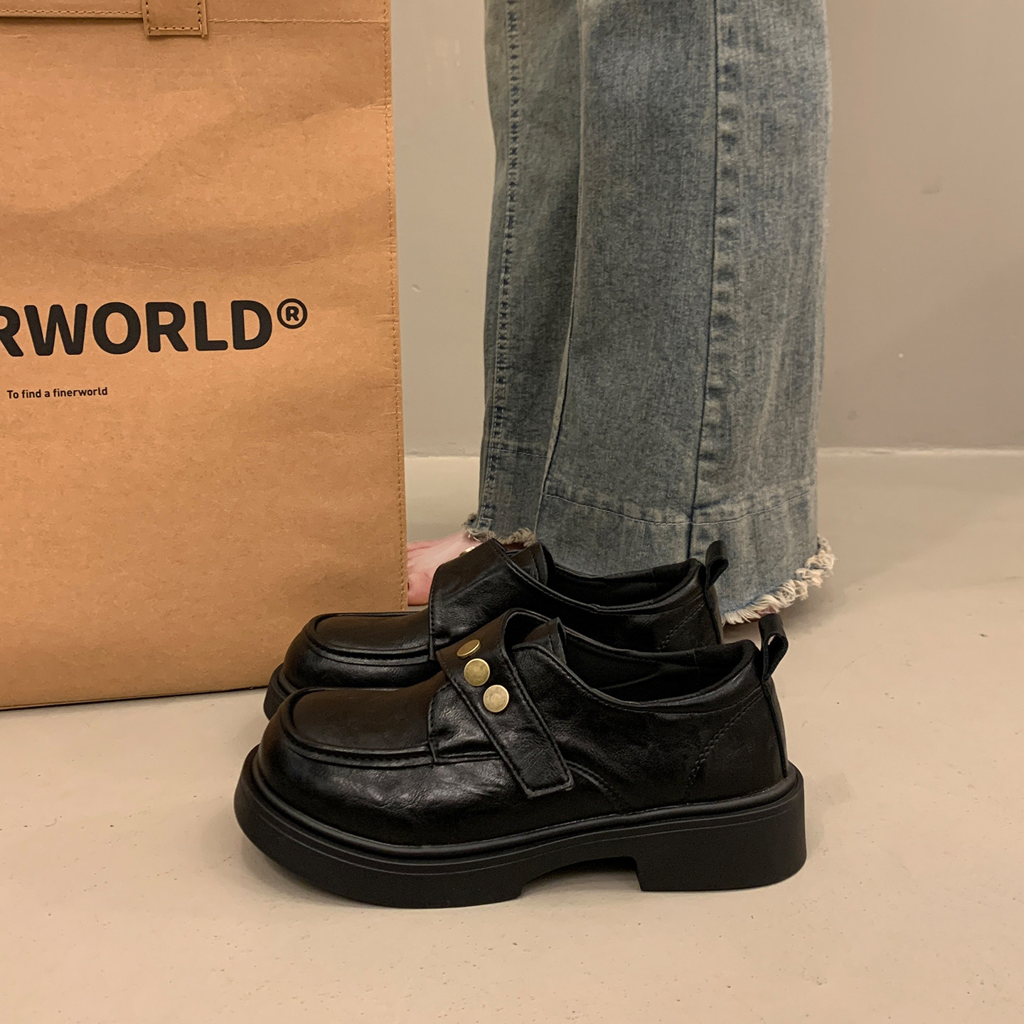 英伦风厚底小皮鞋女秋冬季法式深口单鞋2025新款平底玛丽珍乐福鞋,淘宝优惠券,粉丝福利购,淘宝优惠卷