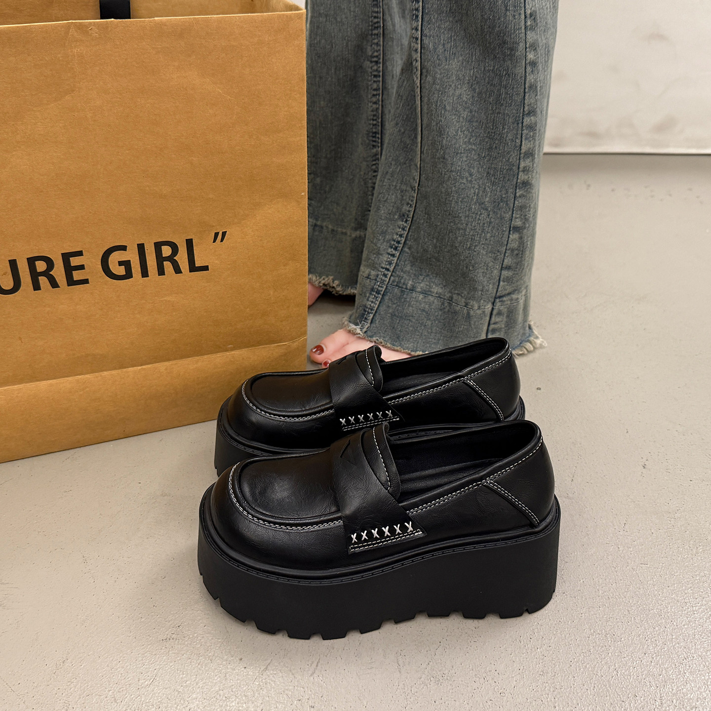 百搭英伦风厚底增高小皮鞋女秋冬单鞋2025新款一脚蹬玛丽珍松糕鞋,淘宝优惠券,粉丝福利购,淘宝优惠卷