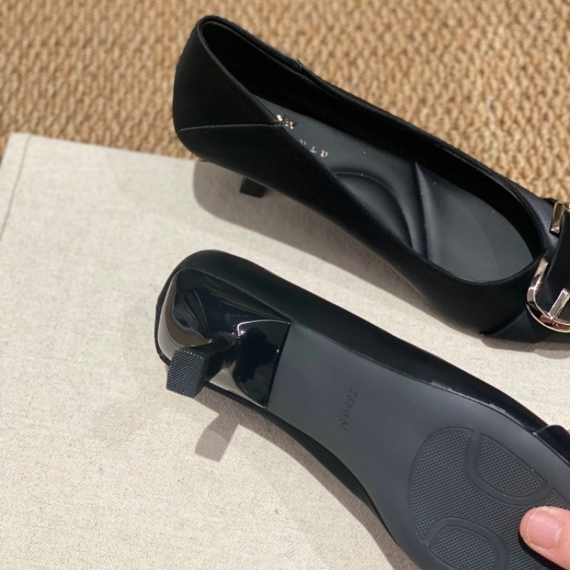 2026春季爆款法式尖头玛丽珍鞋女深口黑色金属扣粗跟百搭气质单鞋,淘宝优惠券,粉丝福利购,淘宝优惠卷