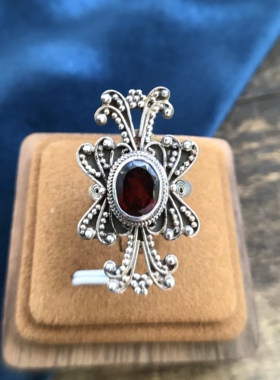 凉玥珠宝轻奢尼泊尔天然石榴石手工纯银戒指复古古堡风华丽礼物