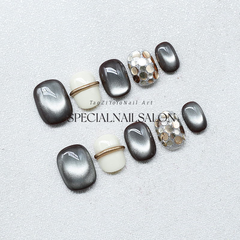 【秋月夜】纯手工穿戴美甲秋冬气质氛围感小香风亮片猫眼指甲贴片,淘宝优惠券,粉丝福利购,淘宝优惠卷