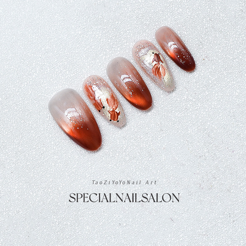 【好运锦鲤】纯手工穿戴甲晕染琥珀秋冬2025新款杏仁甲高级感美甲,淘宝优惠券,粉丝福利购,淘宝优惠卷