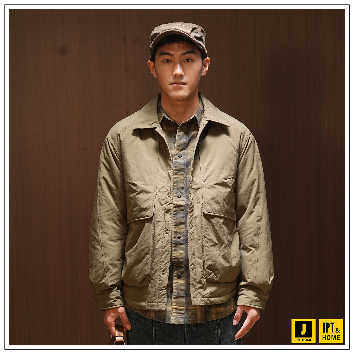 JPTHOME25冬极简风尚合体剪裁工装风轻薄便携短款翻领轻薄羽绒服 - 图0