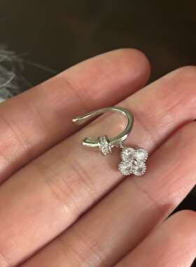 【楼哈哈】轻奢高级感满钻锆石微镶四叶草耳骨夹独特无耳洞耳夹女