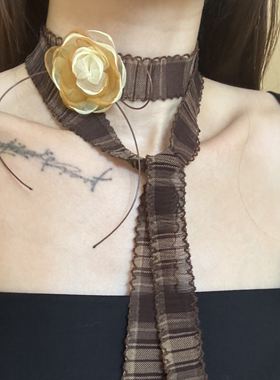 [楼哈哈]美式辣妹设计感丝带花朵格子项链绑带choker长款毛衣链