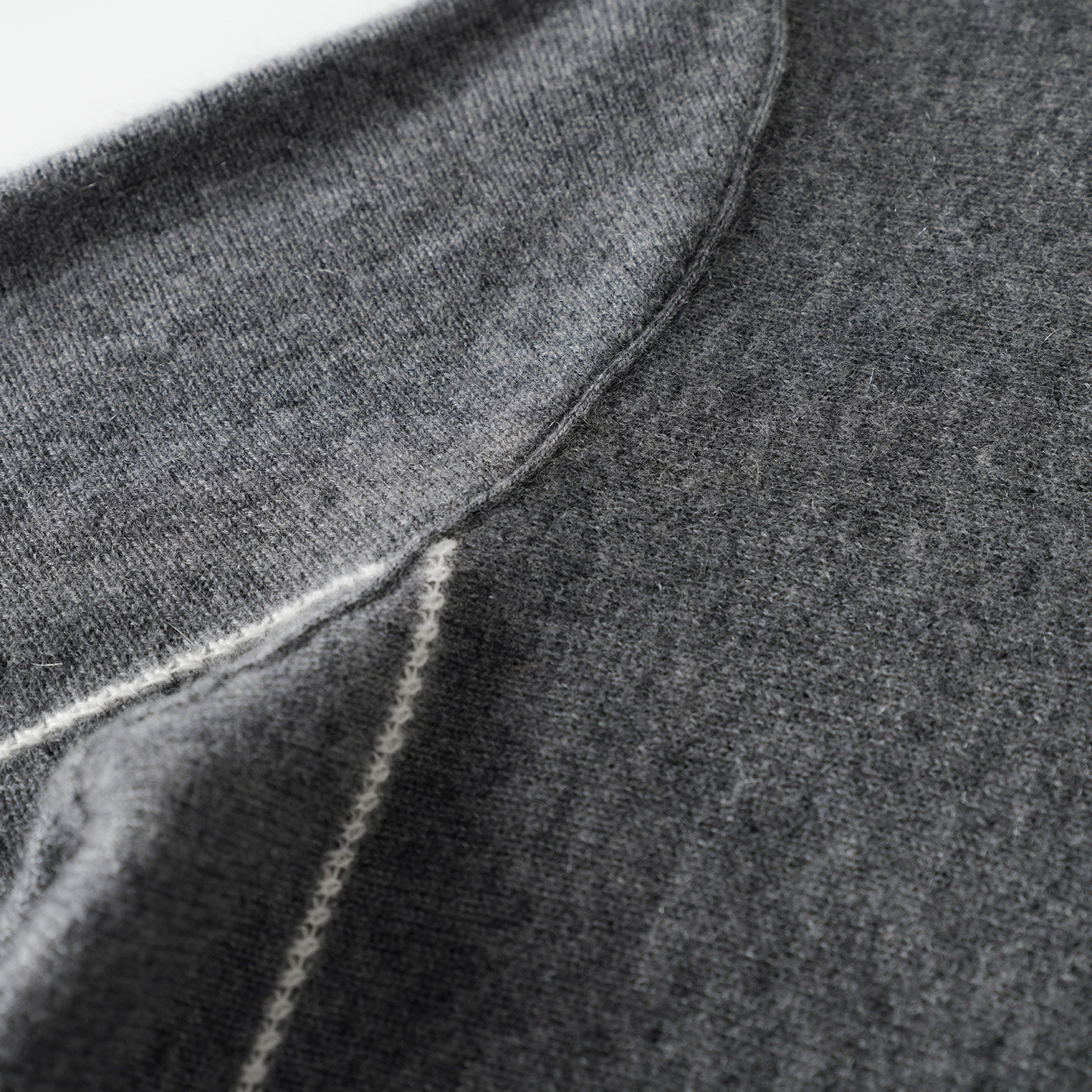 洋气保暖圆领拼色100%纯山羊绒衫女宽松套头针织衫简约毛衣打底衫,淘宝优惠券,粉丝福利购,淘宝优惠卷