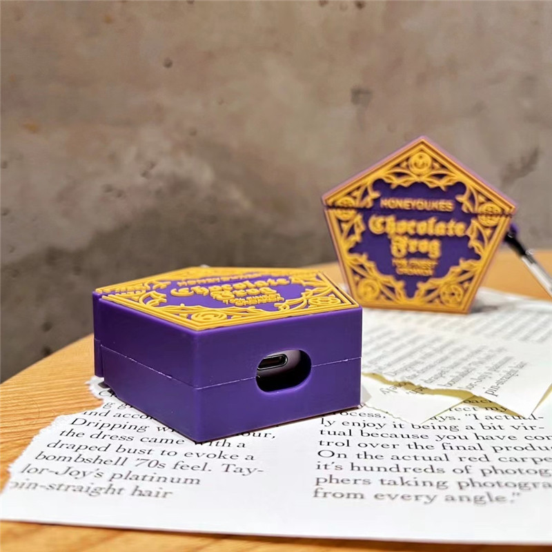 创意英文哈利波特盾牌徽章适用AirPods耳机壳2代3代防摔硅胶套pro二代女无线蓝牙airpods3保护壳五代潮欧美风,淘宝优惠券,粉丝福利购,淘宝优惠卷