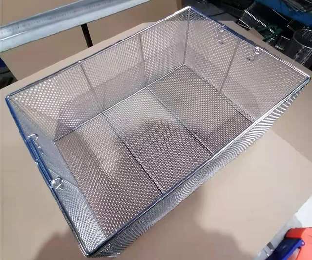 304 stainless steel disinfection and cleaning basket storage basket drain