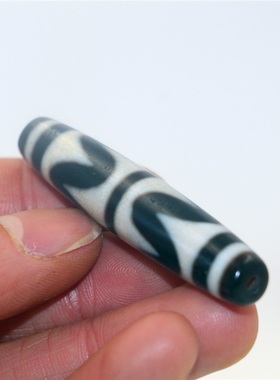 西藏天然真品玛瑙玉髓虎牙天珠