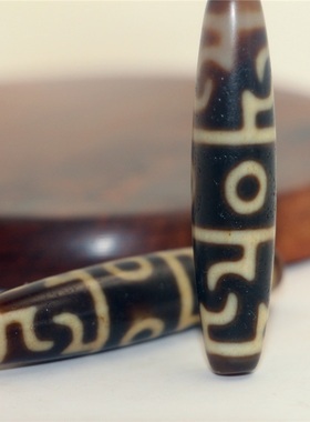 西藏玉髓包浆玛瑙老天珠莲师法器