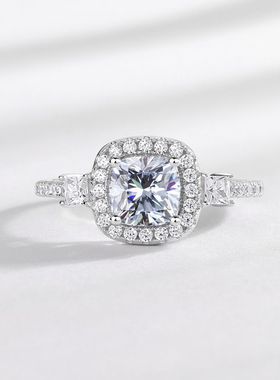 跨境款经典璀璨肥方莫桑石戒指女