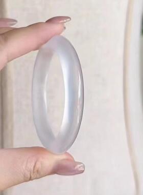 玛瑙玉髓正圈手镯高冰种马料清新