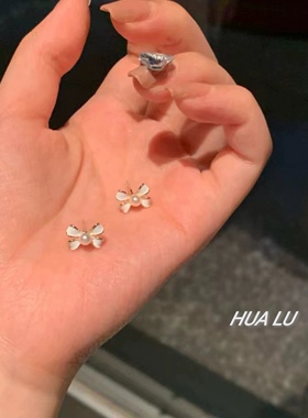 日常百搭俏皮甜美蝴蝶结耳钉