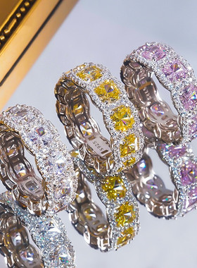 莫桑石群镶满钻肥方排戒