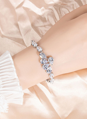 百搭奢华高端手饰时尚优质小众设计气质优雅镶嵌锆石手链耳饰品女