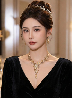 重工金色耳饰项链套装