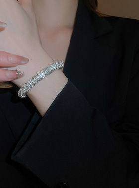 闪钻螺纹圆形开口手镯