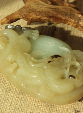 王实斋珠宝/新疆和田玉糖白玉龙蝙蝠莲蓬多子多福手把件茶洗H205