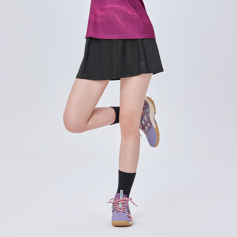 薰风羽毛球裙女速干透气运动短裙黑白色修身显瘦运动风K261W-7226,淘宝优惠券,粉丝福利购,淘宝优惠卷