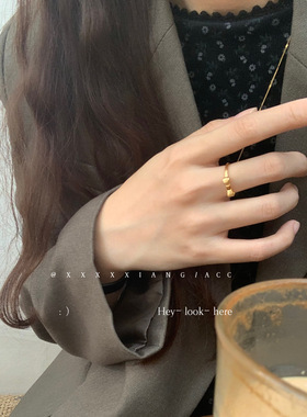 「在逃大小姐」蝴蝶结戒指