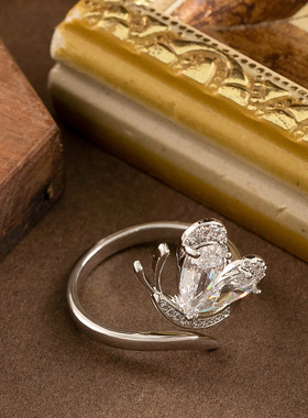 新款时尚轻奢锆石灵动蝴蝶戒指女小众设计高级感百搭指环精致首饰