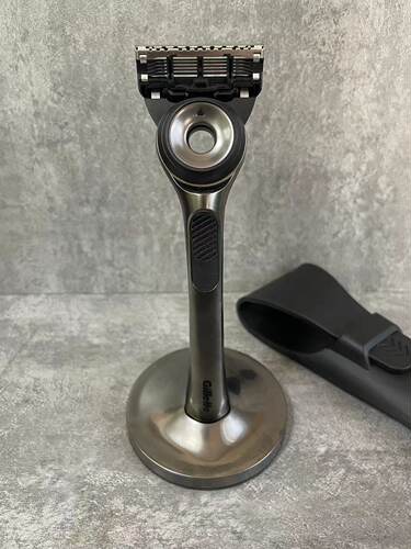 进口吉列Gillette labs系列极光系列5层手动男士剃须刀送硅胶套 - 图0