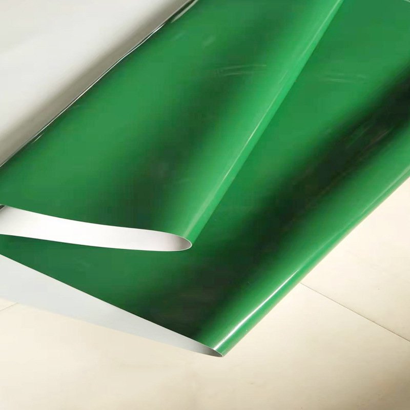 PVC绿白色输送带 轻型平面流水线工业运输皮带 爬坡同步传送皮带