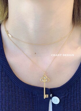 18K金三钻燕尾花钥匙毛衣链
