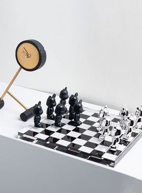 奢钟小熊棋盘摆件电视柜玄关柜家居样板间售楼处卧室书房装饰品