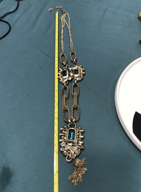 Robert rose 蓝色宝石开背金色夸张长款项链