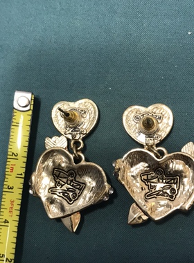 Lunch at the ritz设计师红色爱心love耳环合金电镀18k金材质