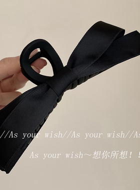 百搭简约蝴蝶结抓夹发饰