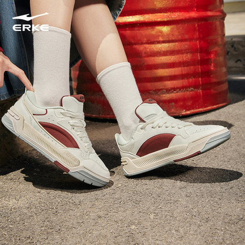 鸿星尔克鞋子面包鞋女鞋板鞋冬季新款巴适厚底复古休闲鞋潮运动鞋 - 图0