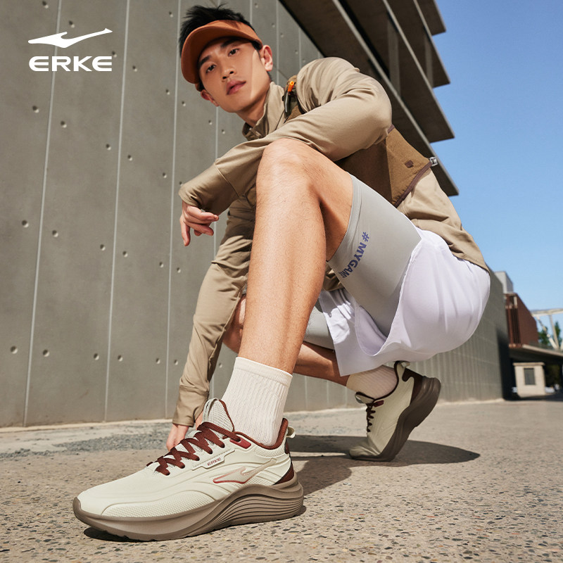 云逐鸿星尔克跑步鞋秋季新款运动鞋皮面跑鞋防水男鞋软底减震鞋子