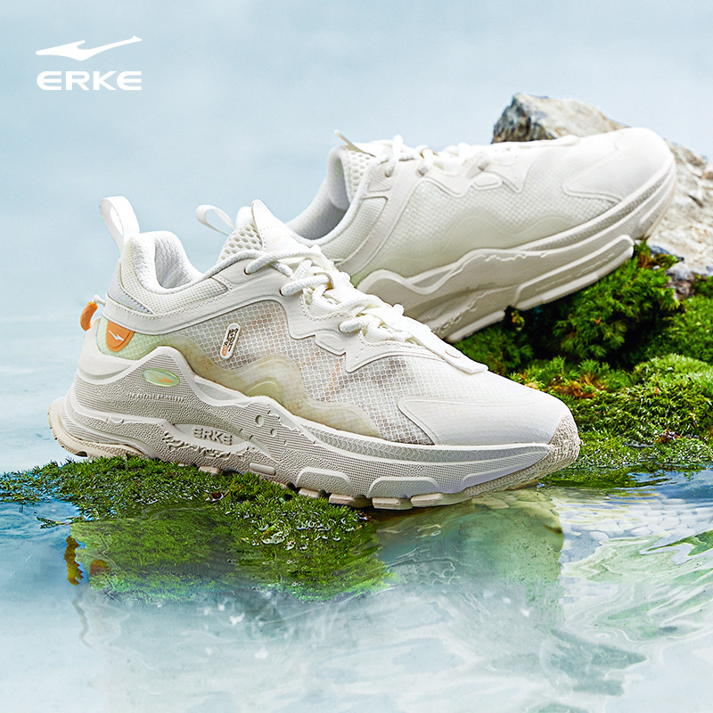  鸿星尔克板鞋/休闲鞋