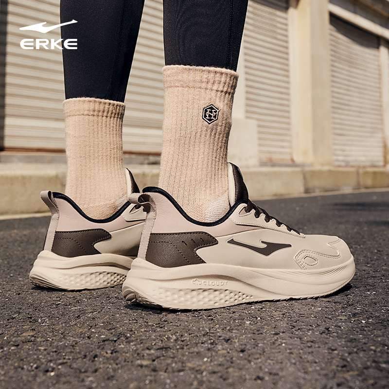 鸿星尔克悦驰男鞋跑步鞋防泼水轻便回弹跑鞋软底减震耐磨运动鞋子