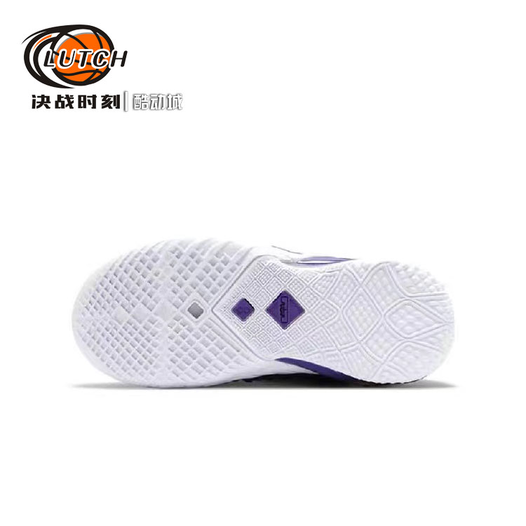 决战时刻-Nike LBJ18 GS 耐克詹姆斯女大童运动篮球鞋 CW2760-004 - 图2