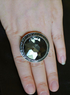 多棱超大玻璃镜面夸张荷叶边弹性