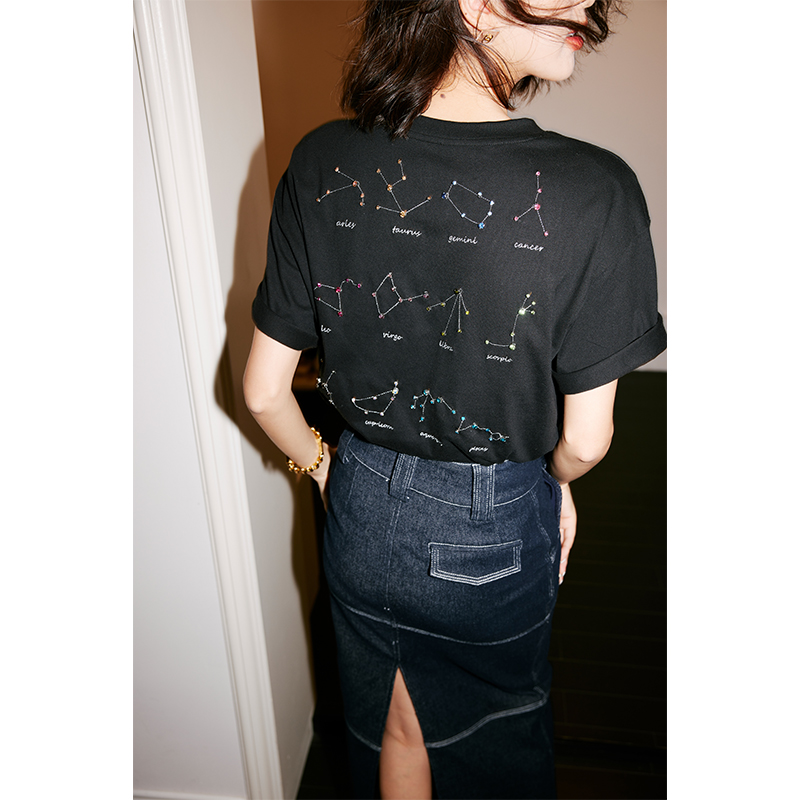 ROSEBANKS Constellation Diamante Tee 晚安月亮星座刺绣钻石T恤 - 图3