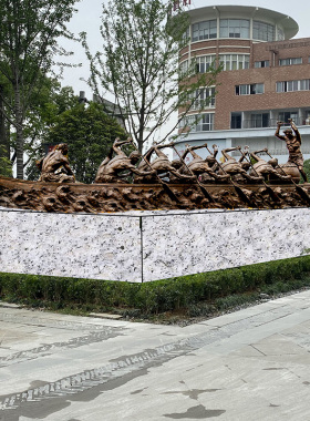 民族团结精神主题玻璃钢仿铜人物雕塑户外大型广场景观小品摆件