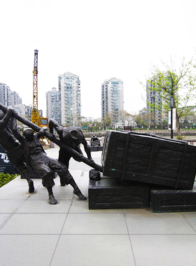 码头情景小品搬运劳动力工人玻璃钢铸铜雕塑户外民俗城市广场摆件