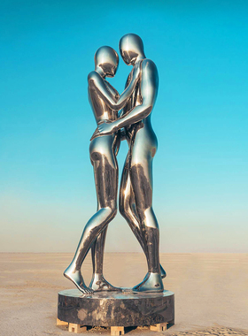 不锈钢镜面人物雕塑艺术公园大型抽象镜面造型户外草坪金属摆件