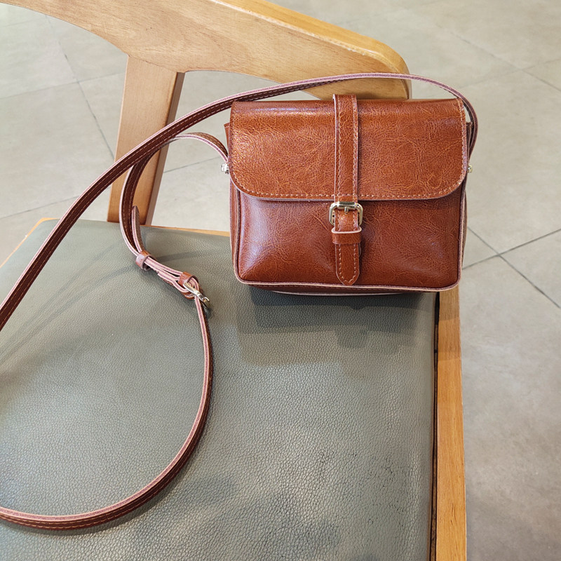 森系真皮油蜡牛皮小方包原创复古日系女士单肩包软皮手机斜挎女包,淘宝优惠券,粉丝福利购,淘宝优惠卷