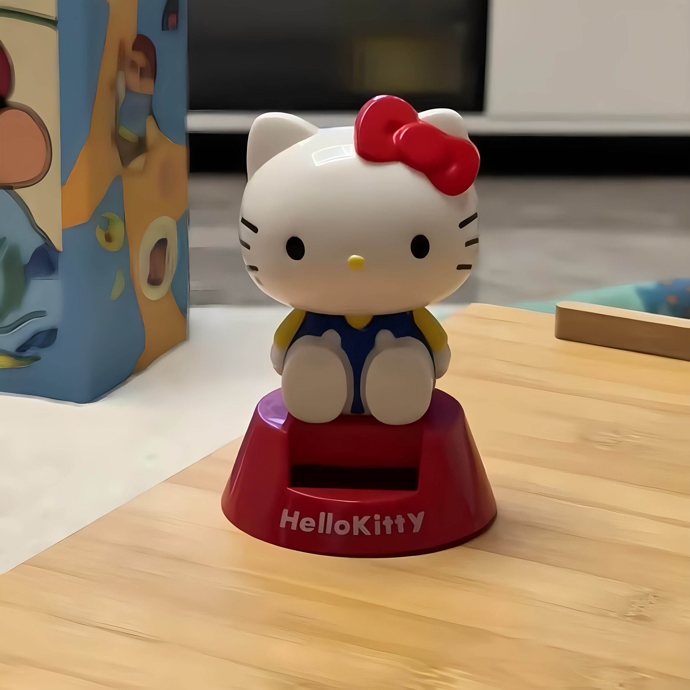 hellokitty车载摆件太阳能凯蒂猫摇头公仔中控装饰汽车内饰品用品,淘宝优惠券,粉丝福利购,淘宝优惠卷