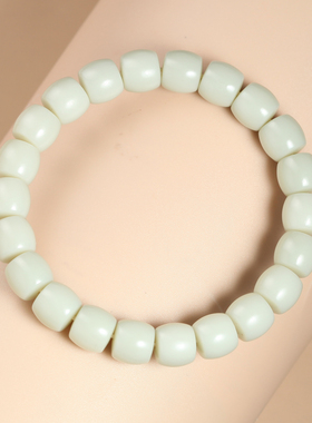 新疆和田玉且末料特细青白玉手链