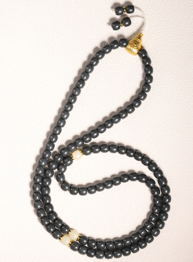 新疆料和田玉莫兰迪灰佛珠手串