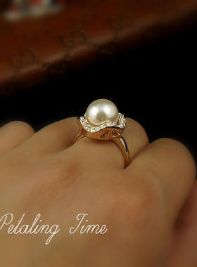 浪漫珍珠群镶水钻戒指时尚同款