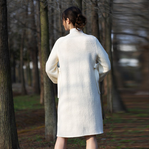 Readme读我女士白色灯笼袖中长款羊毛针织衫B90619305 - 图3