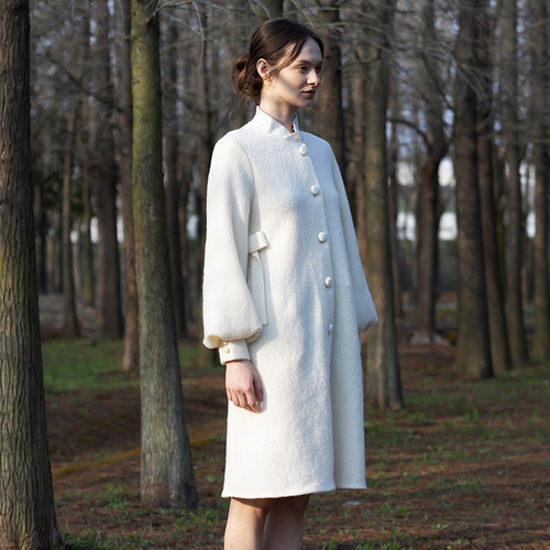 Readme读我女士白色灯笼袖中长款羊毛针织衫B90619305 - 图1