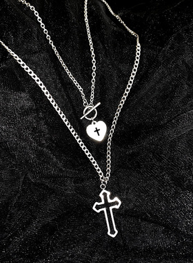 blacktoo钢制一字扣镂空项链